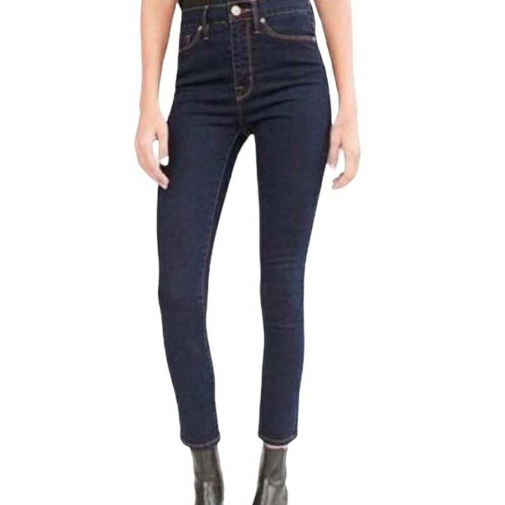BDG Jeans | Mid Rise Twig Ankle | Color: Blue | Size: 31W 29L |